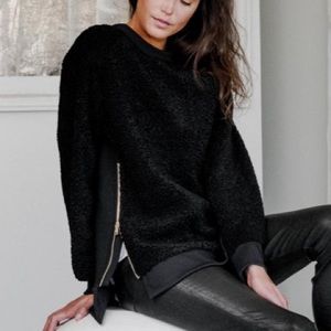 Varley Oakden Sherpa Boucle Pullover with Side Zippers - Size Small EUC